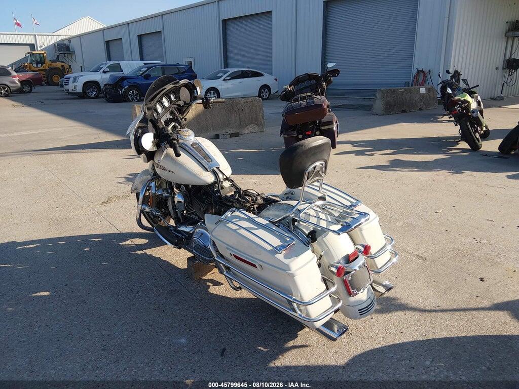 1HD1KRM17FB672624 2015 HARLEY-DAVIDSON FLHXS photo no. 3