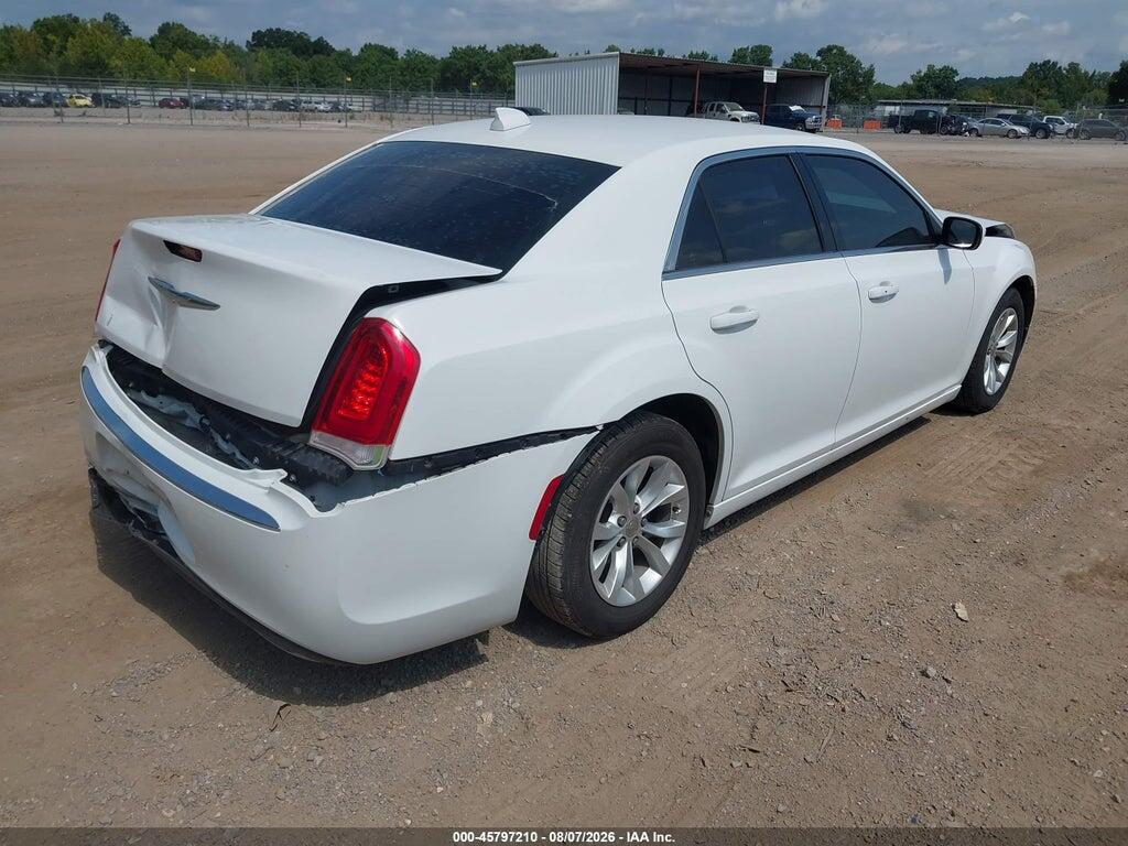 2C3CCAAG5FH891675 2015 CHRYSLER 300 photo no. 4