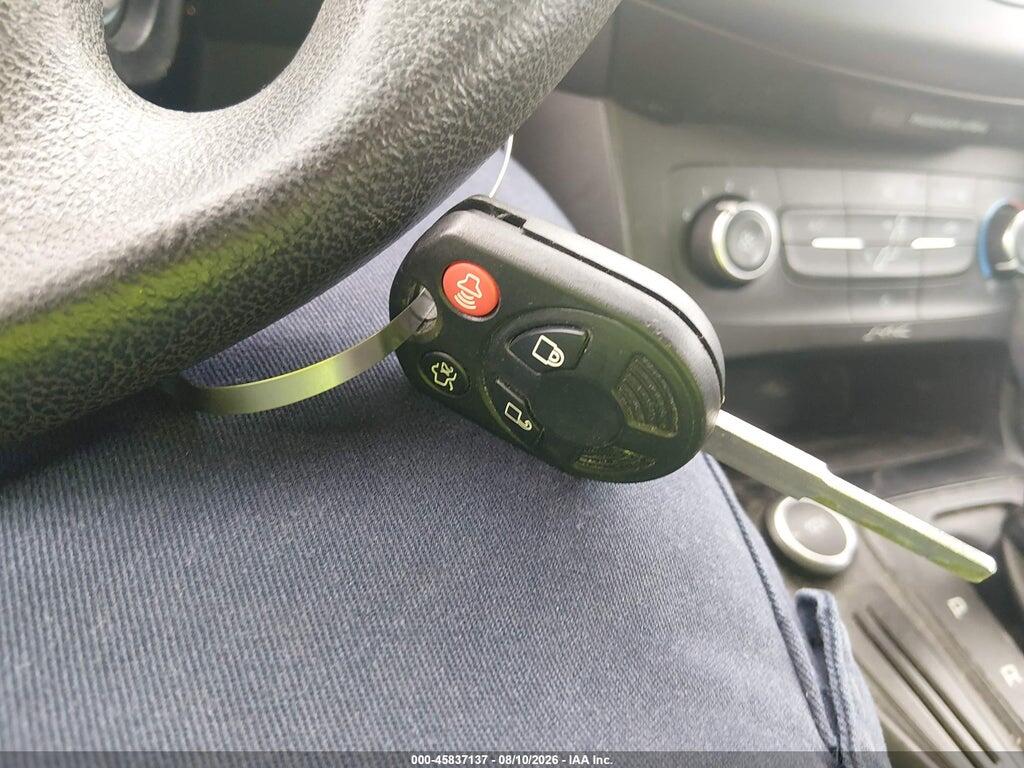 1FADP3K26GL241573 2016 FORD FOCUS photo no. 11
