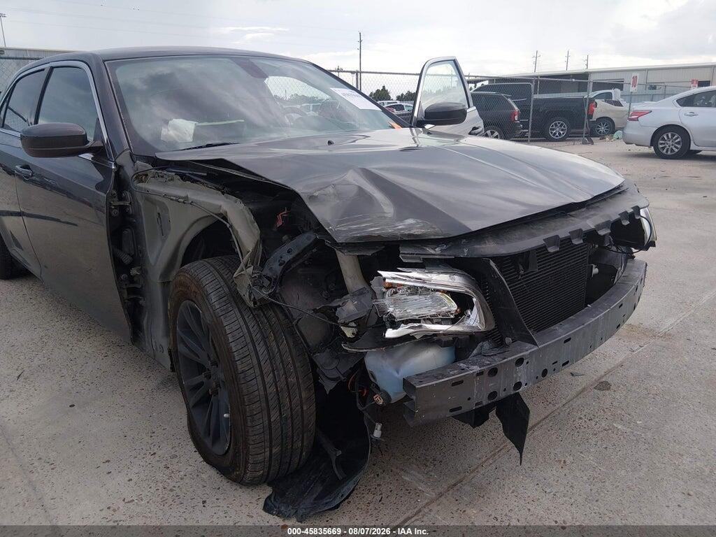 2C3CCAAG4GH156235 2016 CHRYSLER 300 photo no. 6