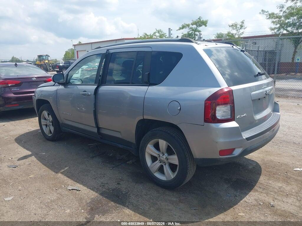 1C4NJDEB3GD714812 2016 JEEP COMPASS photo no. 3