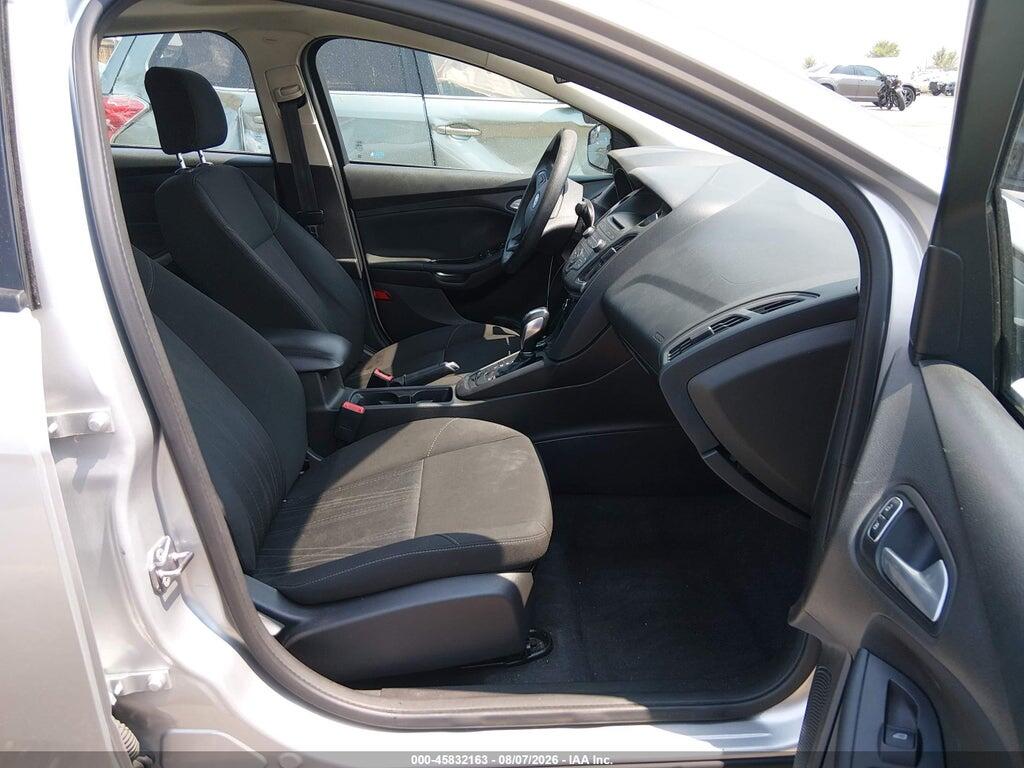 1FADP3F22GL267422 2016 FORD FOCUS photo no. 5