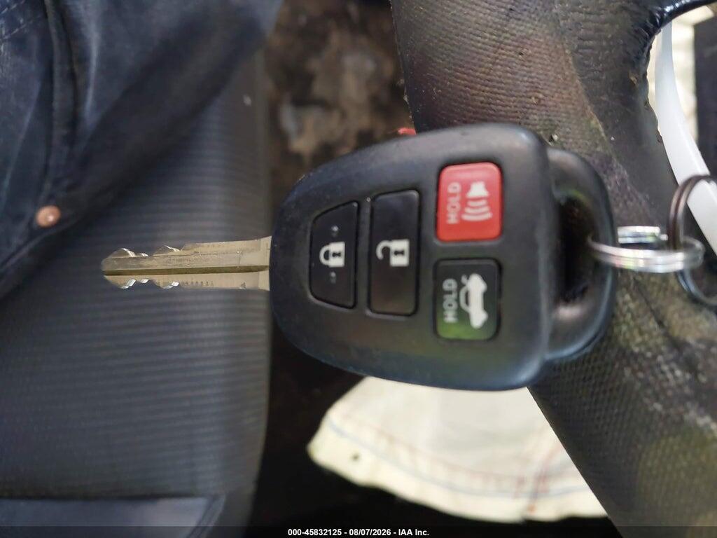 5YFBURHEXGP411410 2016 TOYOTA COROLLA photo no. 11