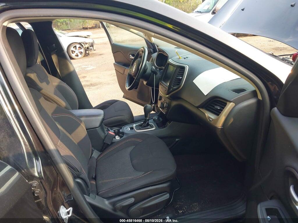 1C4PJMCS2GW305099 2016 JEEP CHEROKEE photo no. 5