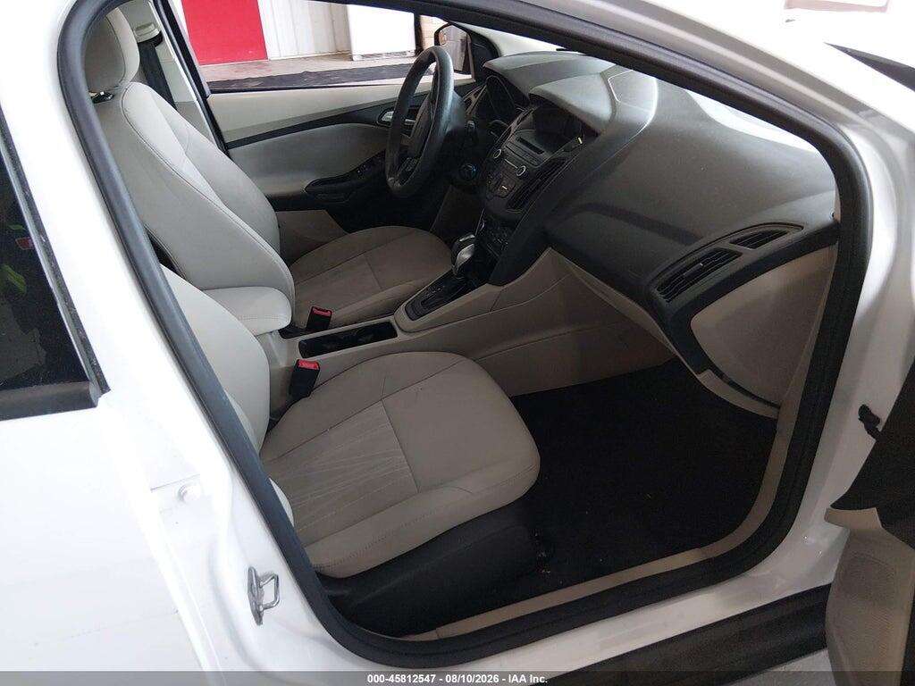 1FADP3K27GL271469 2016 FORD FOCUS photo no. 5
