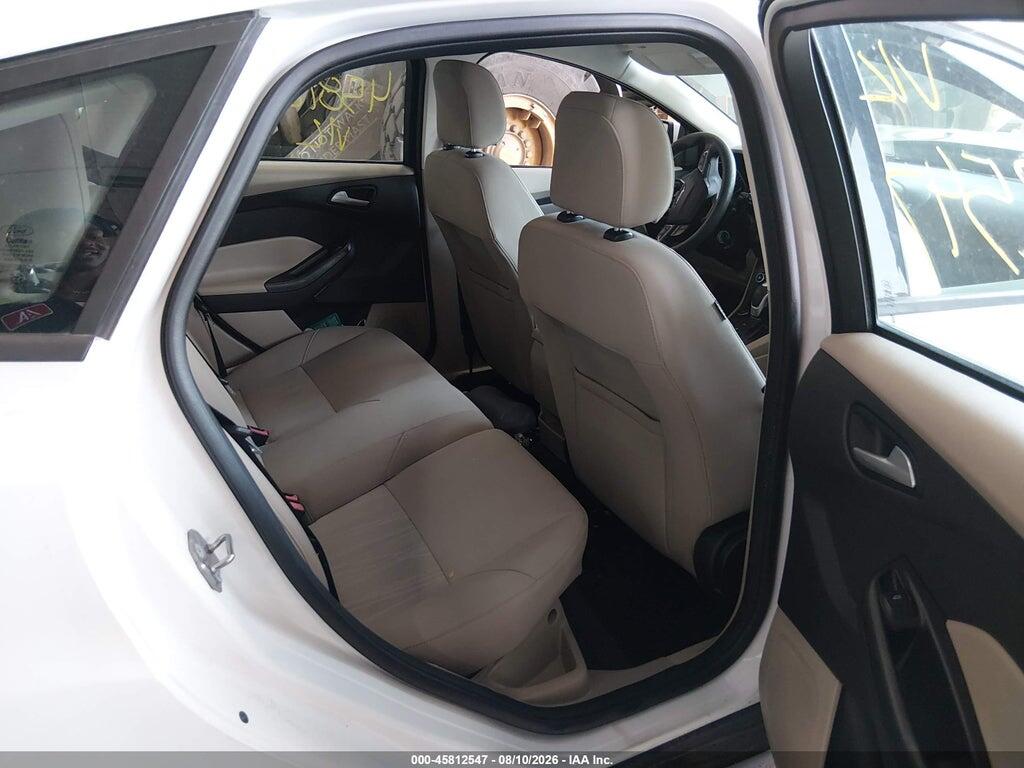1FADP3K27GL271469 2016 FORD FOCUS photo no. 8