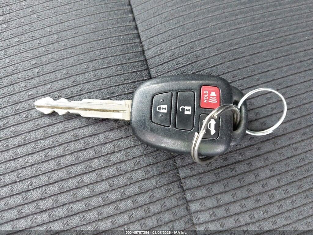 4T1BF1FK0GU603017 2016 TOYOTA CAMRY photo no. 11