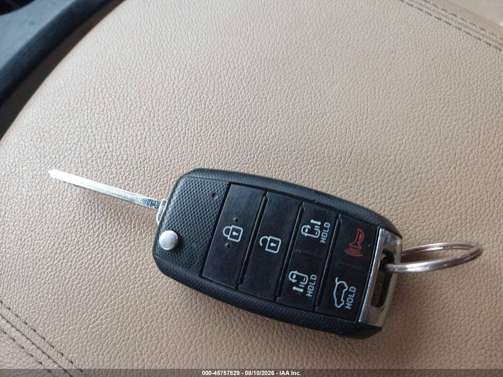 KNDMB5C1XG6168118 2016 KIA SEDONA photo no. 11