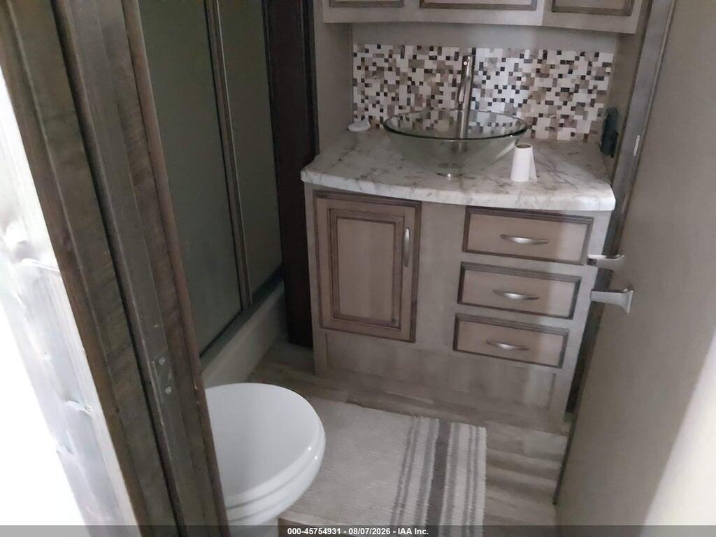 573FS4223G1105932 2016 GRAND DESIGN 42' M-384GK SOLITUDE photo no. 11