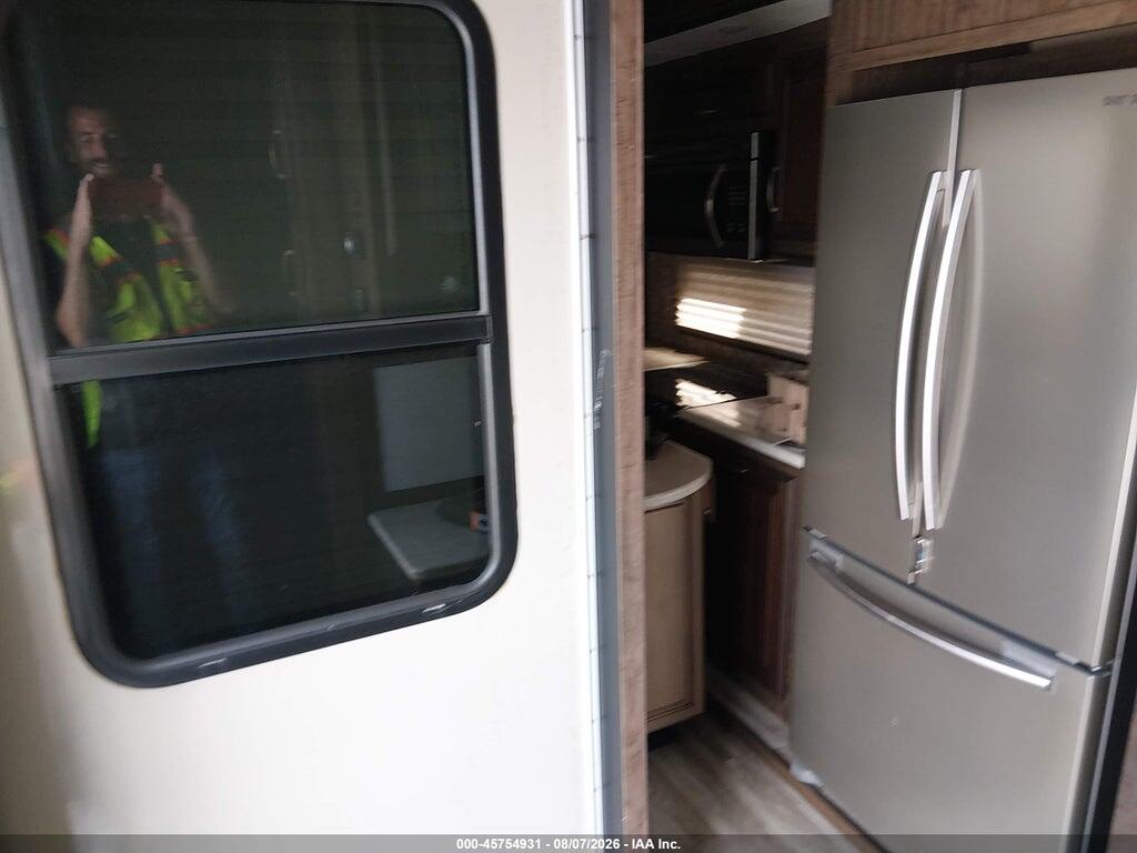 573FS4223G1105932 2016 GRAND DESIGN 42' M-384GK SOLITUDE photo no. 12