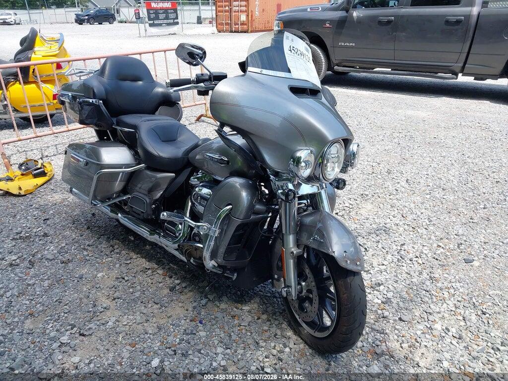 2017 HARLEY-DAVIDSON FLHTCU 1HD1FCC13HB609073