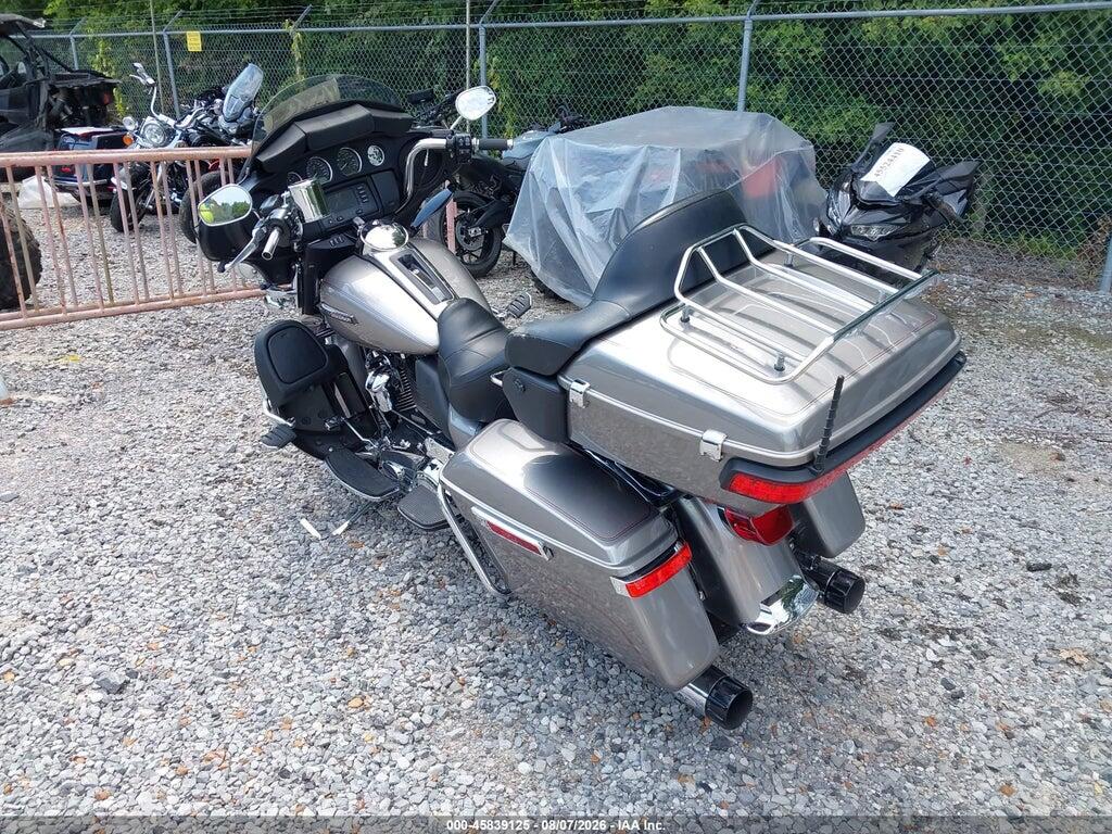 1HD1FCC13HB609073 2017 HARLEY-DAVIDSON FLHTCU photo no. 3