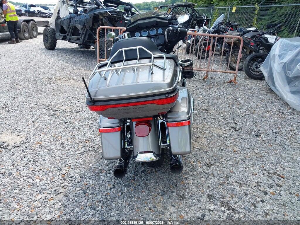 1HD1FCC13HB609073 2017 HARLEY-DAVIDSON FLHTCU photo no. 6