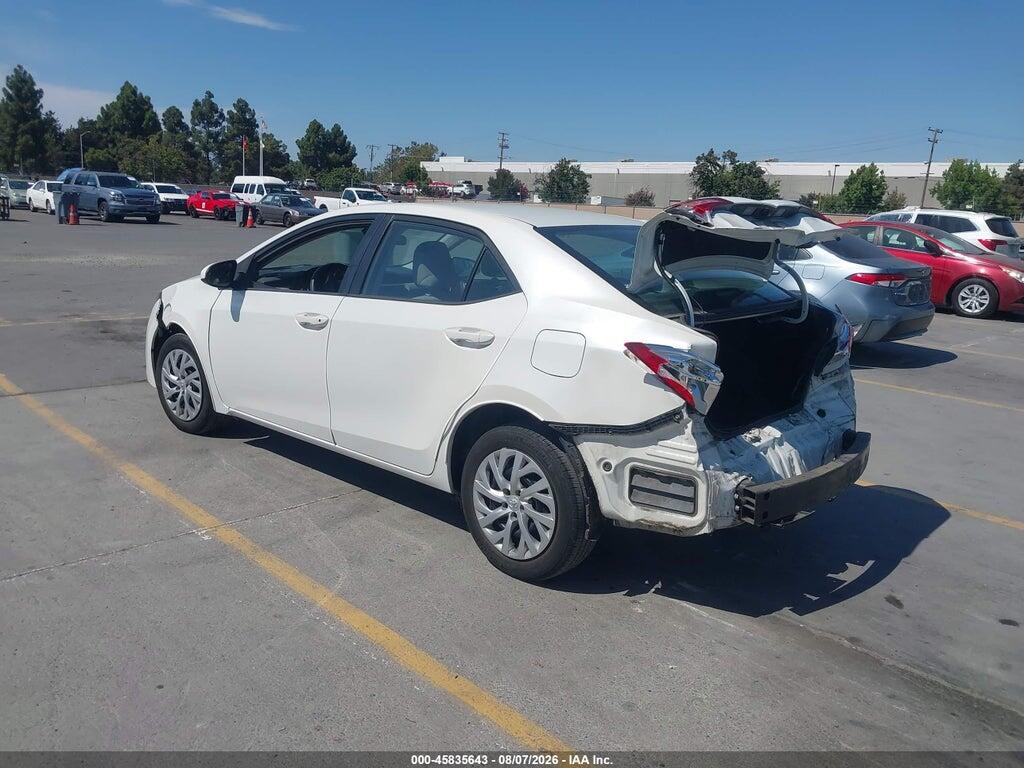 5YFBURHE3HP575440 2017 TOYOTA COROLLA photo no. 3