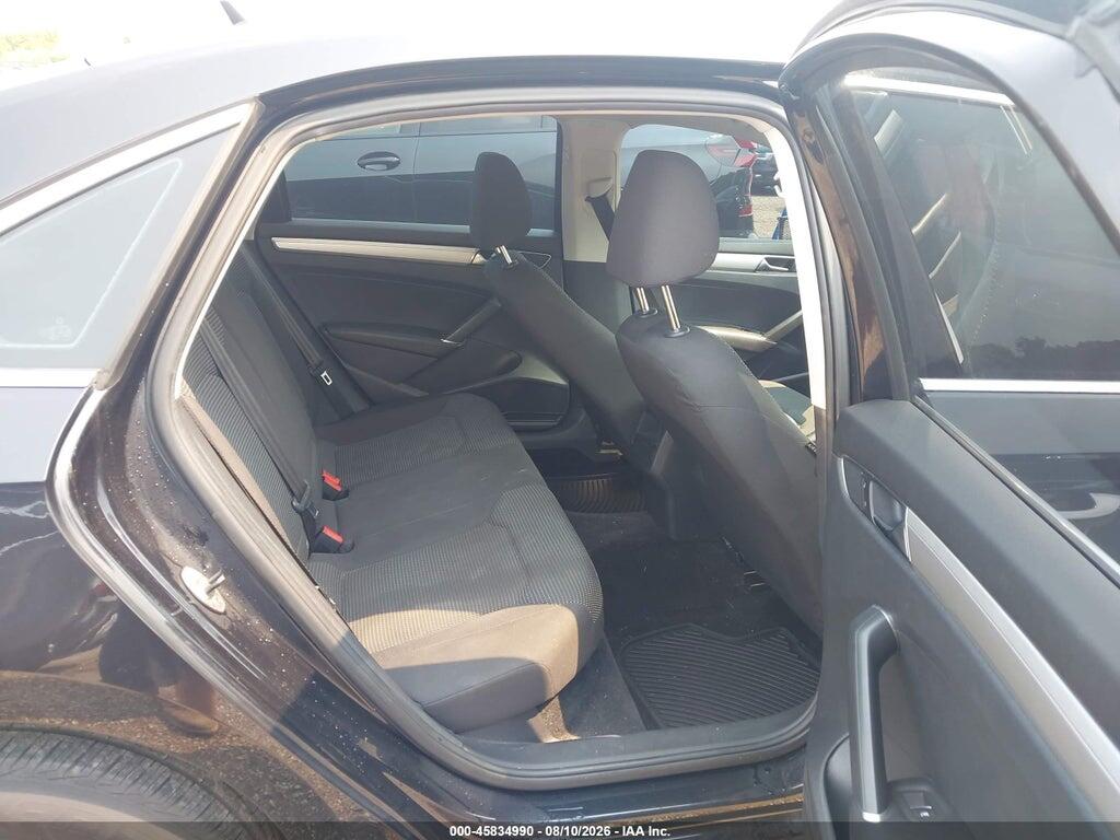 1VWAT7A34HC043129 2017 VOLKSWAGEN PASSAT photo no. 8