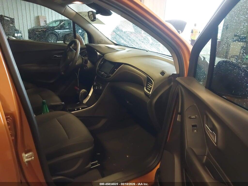 3GNCJLSBXHL182287 2017 CHEVROLET TRAX photo no. 5