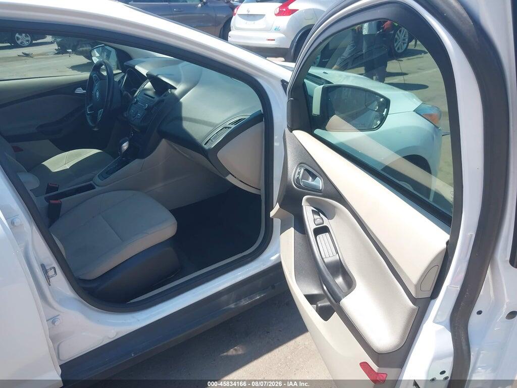 1FADP3F24HL296180 2017 FORD FOCUS photo no. 5