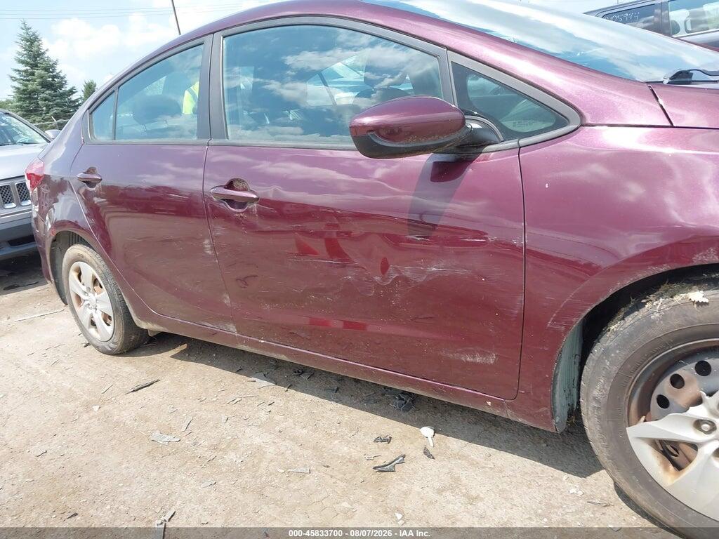 3KPFK4A79HE150229 2017 KIA FORTE photo no. 12