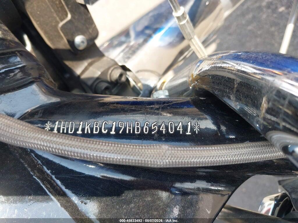 1HD1KBC19HB654041 2017 HARLEY-DAVIDSON FLHX photo no. 10