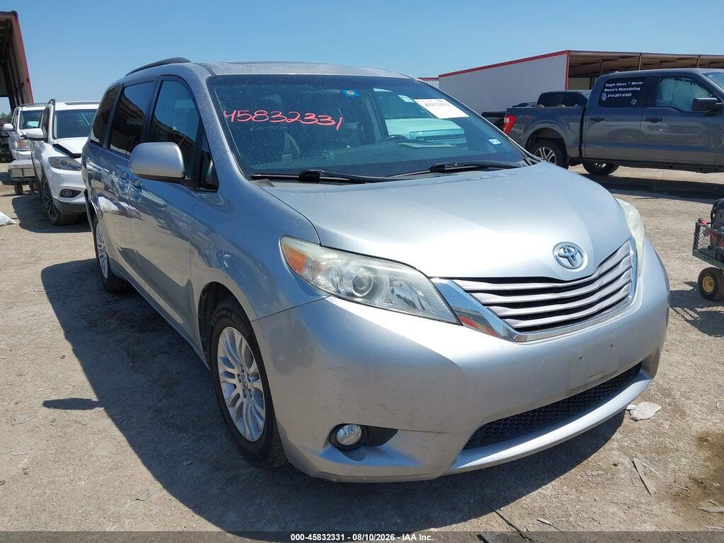 5TDYZ3DC1HS769145 2017 TOYOTA SIENNA photo no. 1