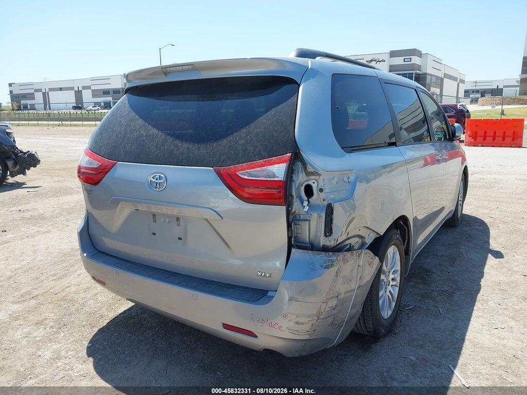 5TDYZ3DC1HS769145 2017 TOYOTA SIENNA photo no. 4