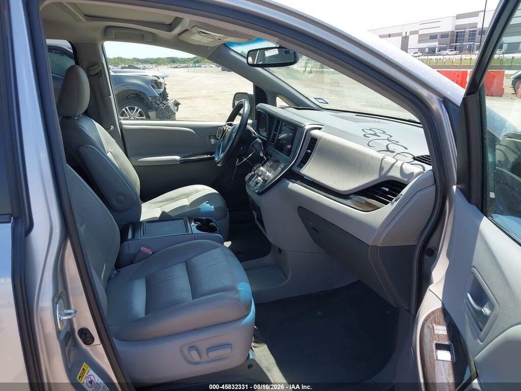 5TDYZ3DC1HS769145 2017 TOYOTA SIENNA photo no. 5