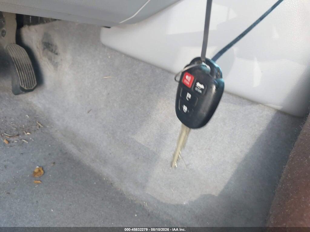 4T1BF1FK6HU704645 2017 TOYOTA CAMRY photo no. 11