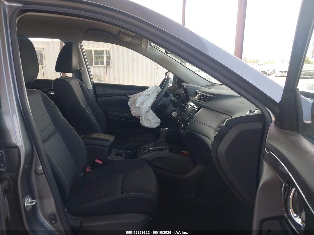 JN8AT2MT4HW408204 2017 NISSAN ROGUE photo no. 5