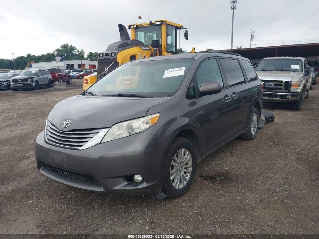 5TDYZ3DCXHS812669 2017 TOYOTA SIENNA photo no. 11
