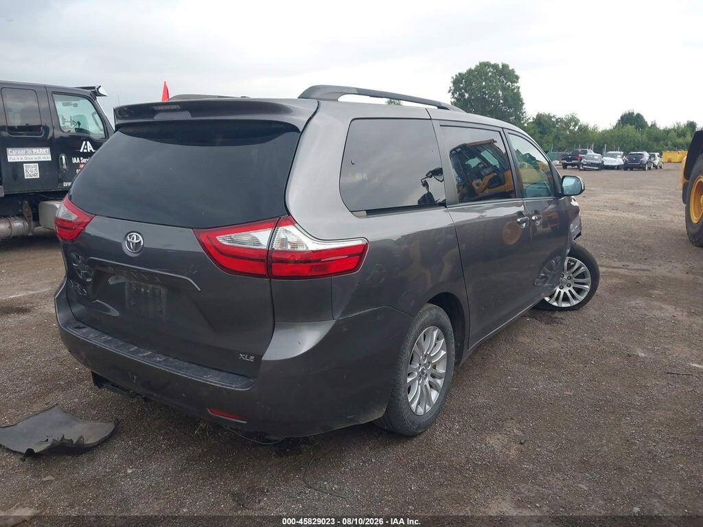 5TDYZ3DCXHS812669 2017 TOYOTA SIENNA photo no. 4
