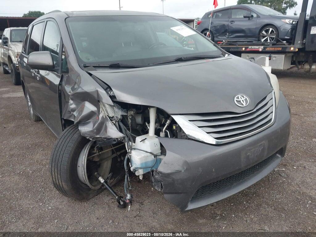 5TDYZ3DCXHS812669 2017 TOYOTA SIENNA photo no. 6