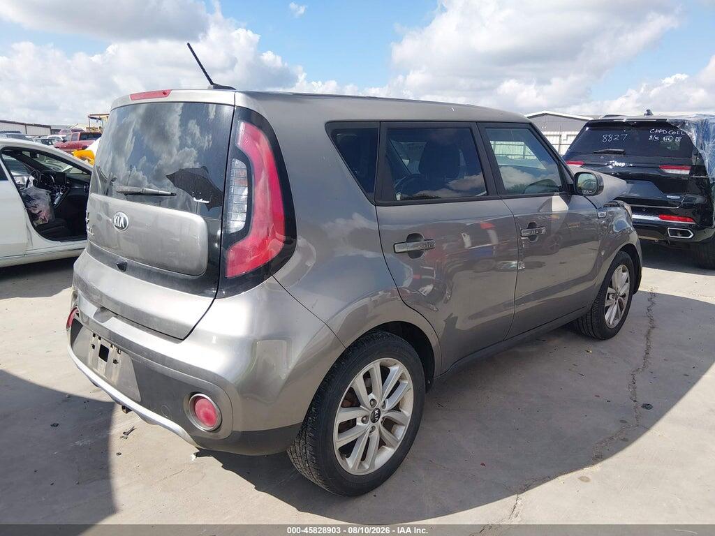 KNDJP3A52H7436878 2017 KIA SOUL photo no. 4