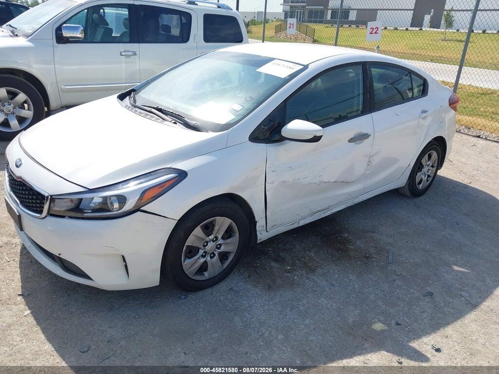 3KPFL4A7XHE145103 2017 KIA FORTE photo no. 2