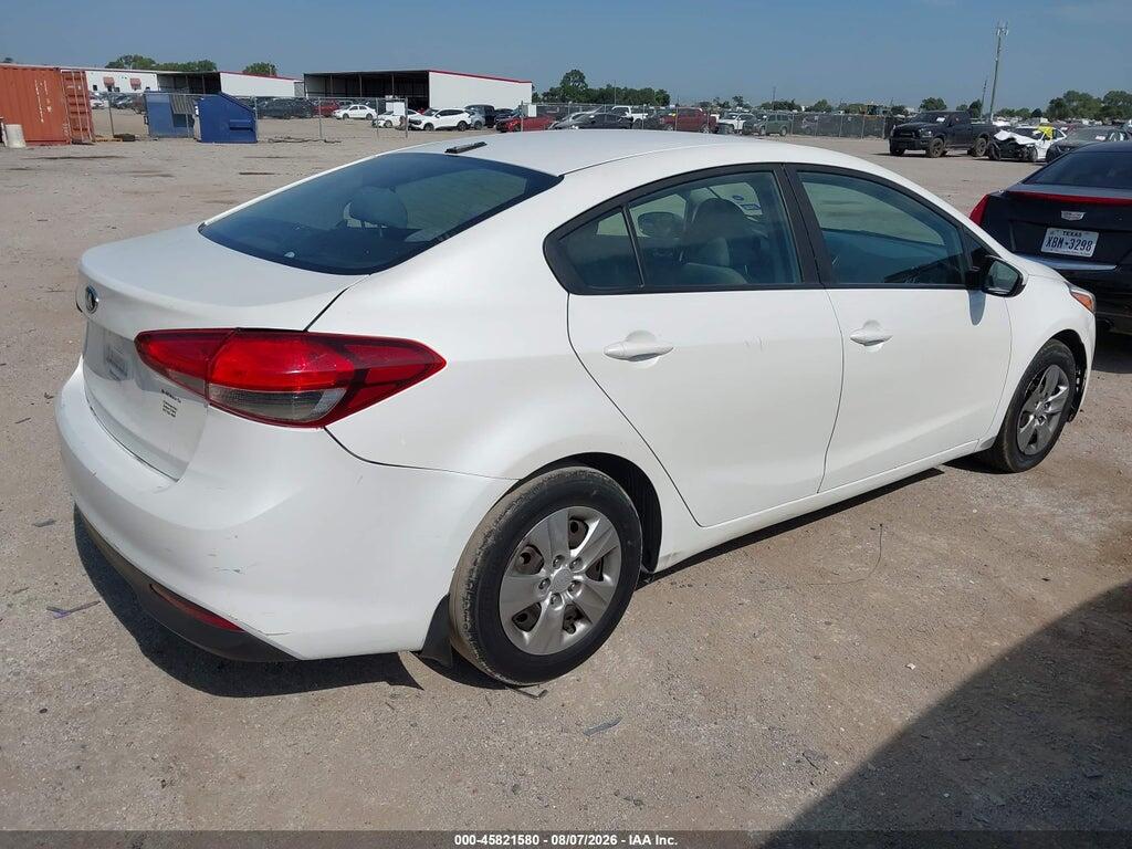 3KPFL4A7XHE145103 2017 KIA FORTE photo no. 4