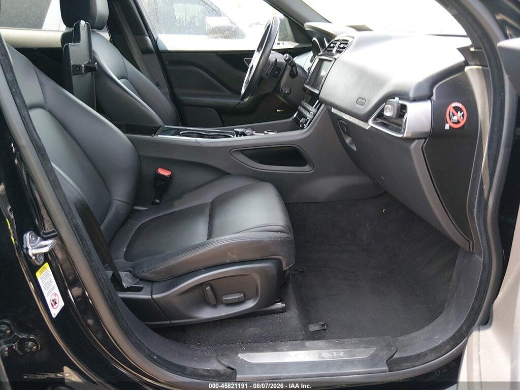 SADCJ2BV6HA070093 2017 JAGUAR F-PACE photo no. 5