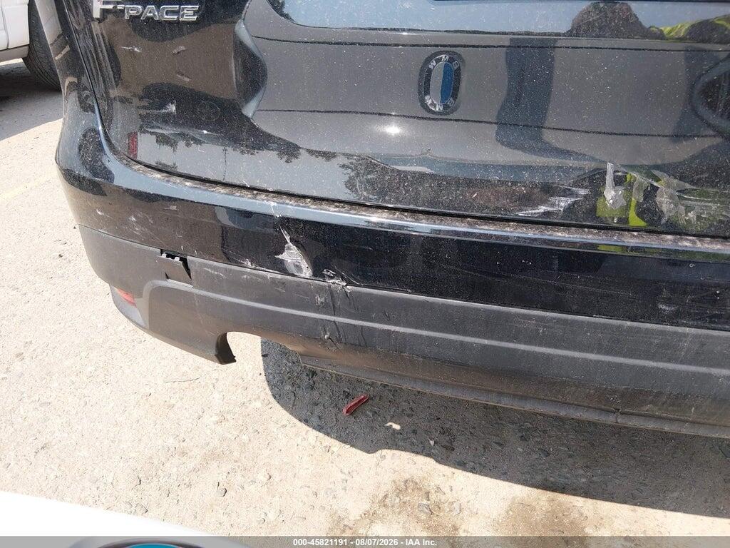 SADCJ2BV6HA070093 2017 JAGUAR F-PACE photo no. 6