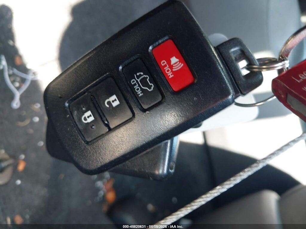 2T3JFREV1HW596934 2017 TOYOTA RAV4 photo no. 11