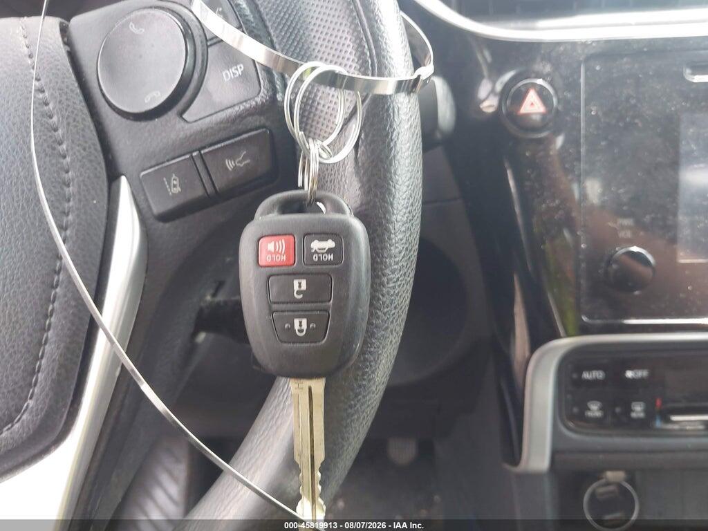 2T1BURHE8HC874034 2017 TOYOTA COROLLA photo no. 11