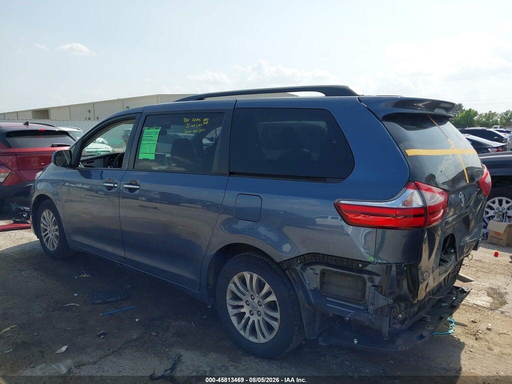 5TDYZ3DC4HS882930 2017 TOYOTA SIENNA photo no. 3