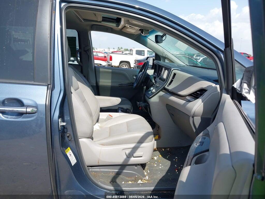 5TDYZ3DC4HS882930 2017 TOYOTA SIENNA photo no. 5
