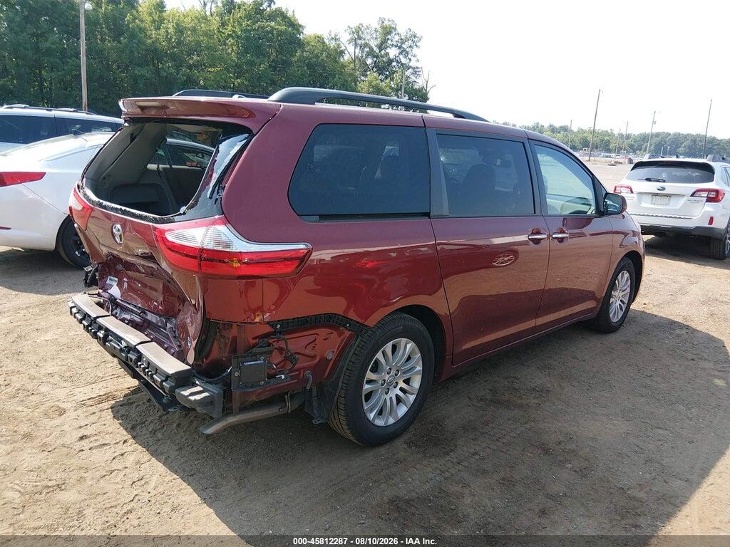5TDYZ3DC0HS796241 2017 TOYOTA SIENNA photo no. 4