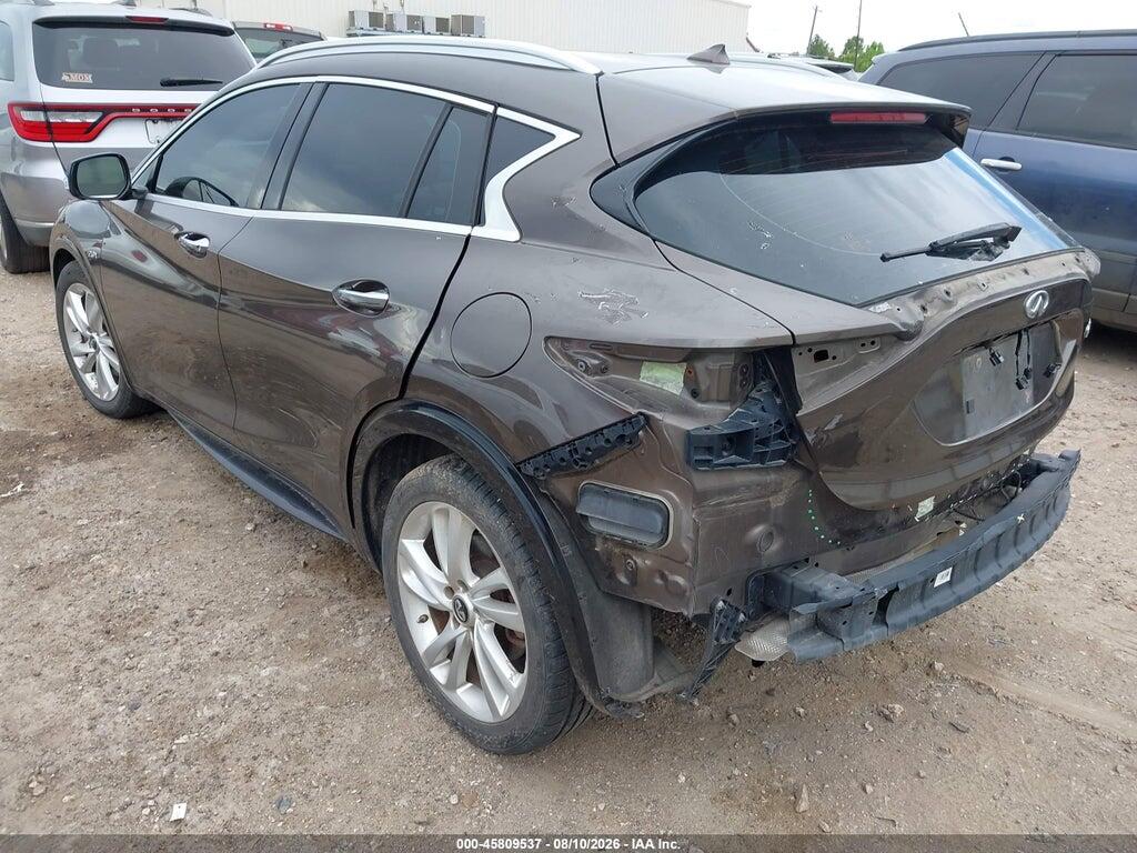 SJKCH5CP2HA022970 2017 INFINITI QX30 photo no. 3