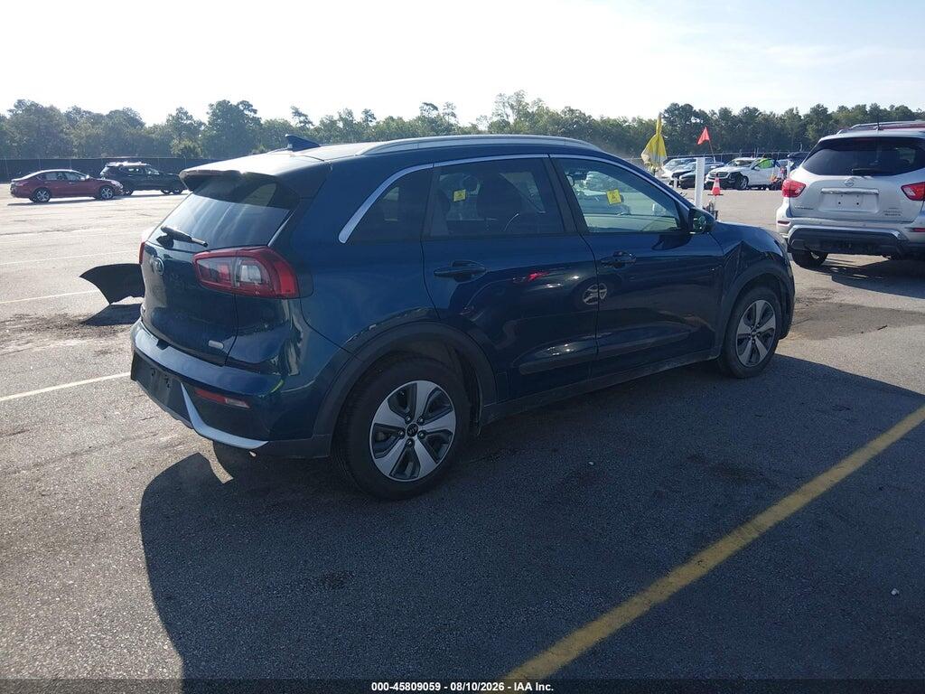KNDCB3LC8H5074389 2017 KIA NIRO photo no. 4