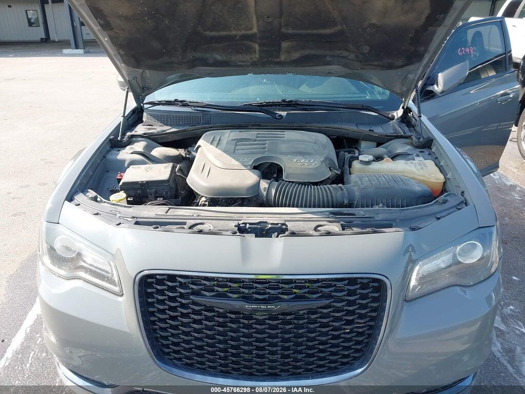 2C3CCAGG8HH518933 2017 CHRYSLER 300 photo no. 10