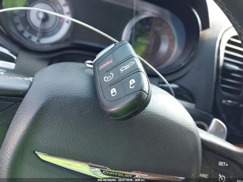 2C3CCAGG8HH518933 2017 CHRYSLER 300 photo no. 11