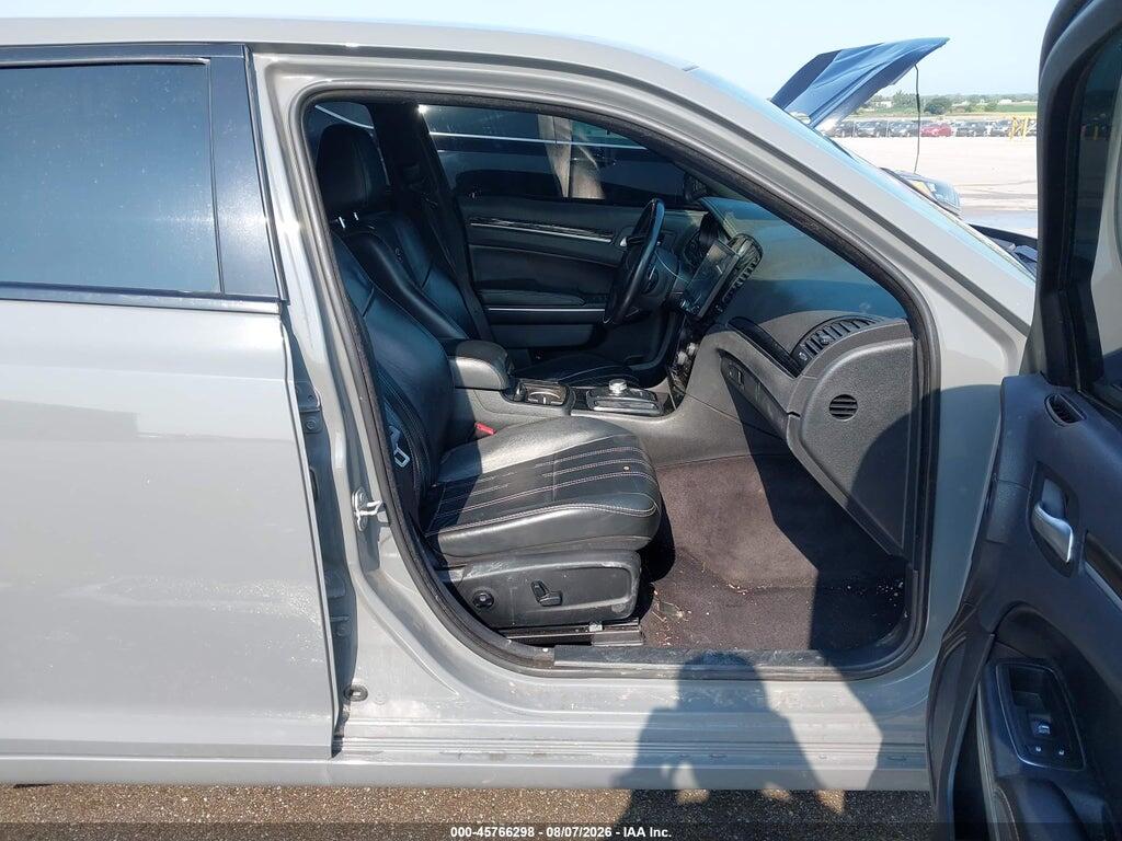 2C3CCAGG8HH518933 2017 CHRYSLER 300 photo no. 5