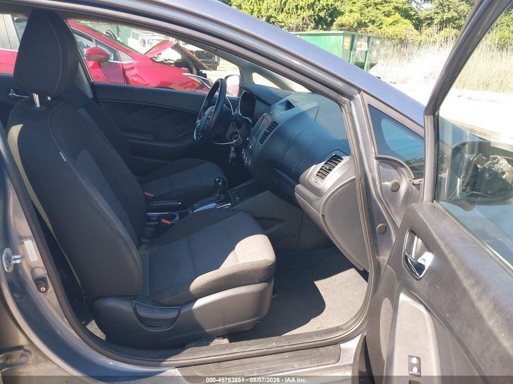 3KPFL4A76HE106914 2017 KIA FORTE photo no. 5
