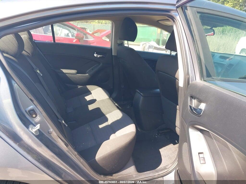 3KPFL4A76HE106914 2017 KIA FORTE photo no. 8