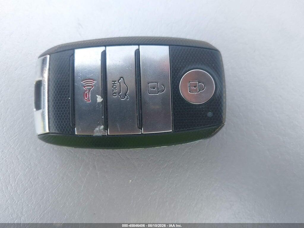 5XXGU4L32JG199455 2018 KIA OPTIMA photo no. 11