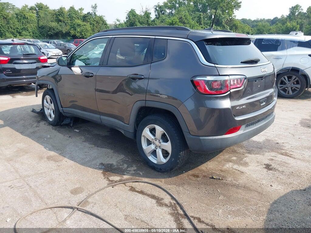 3C4NJDBB3JT360733 2018 JEEP COMPASS photo no. 3